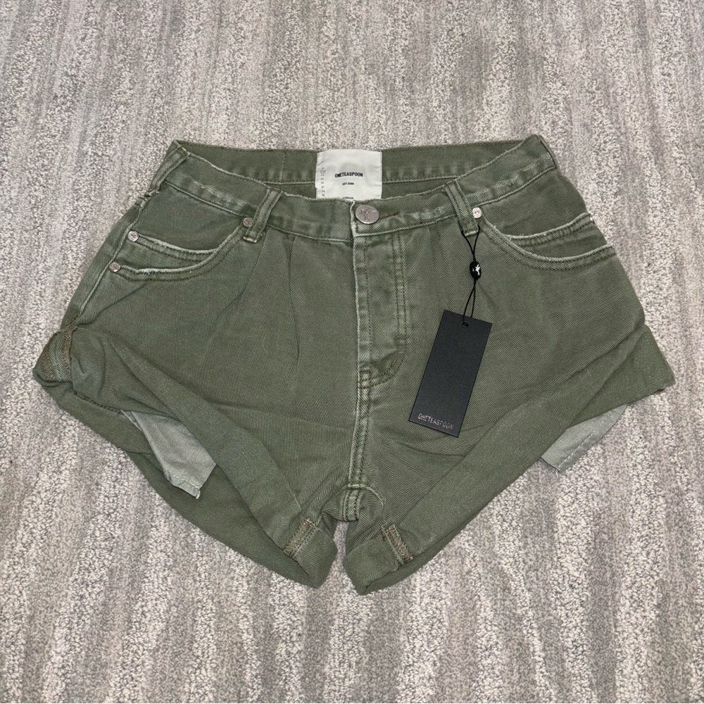 NWT One Teaspoon The Smiths Short Cuffed Super Khaki Women’s Sz 23